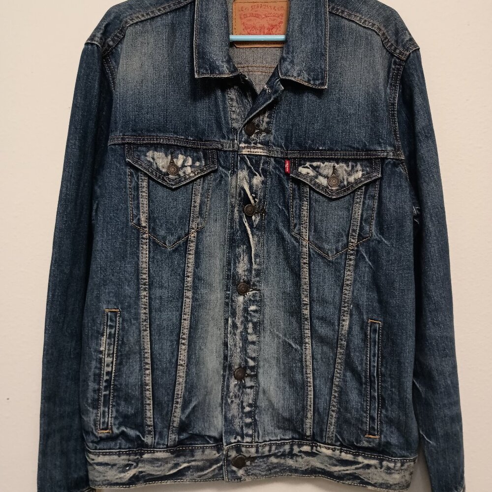 Levi's Trucker Jean Jacket Men's Danica Faded Distressed Size S